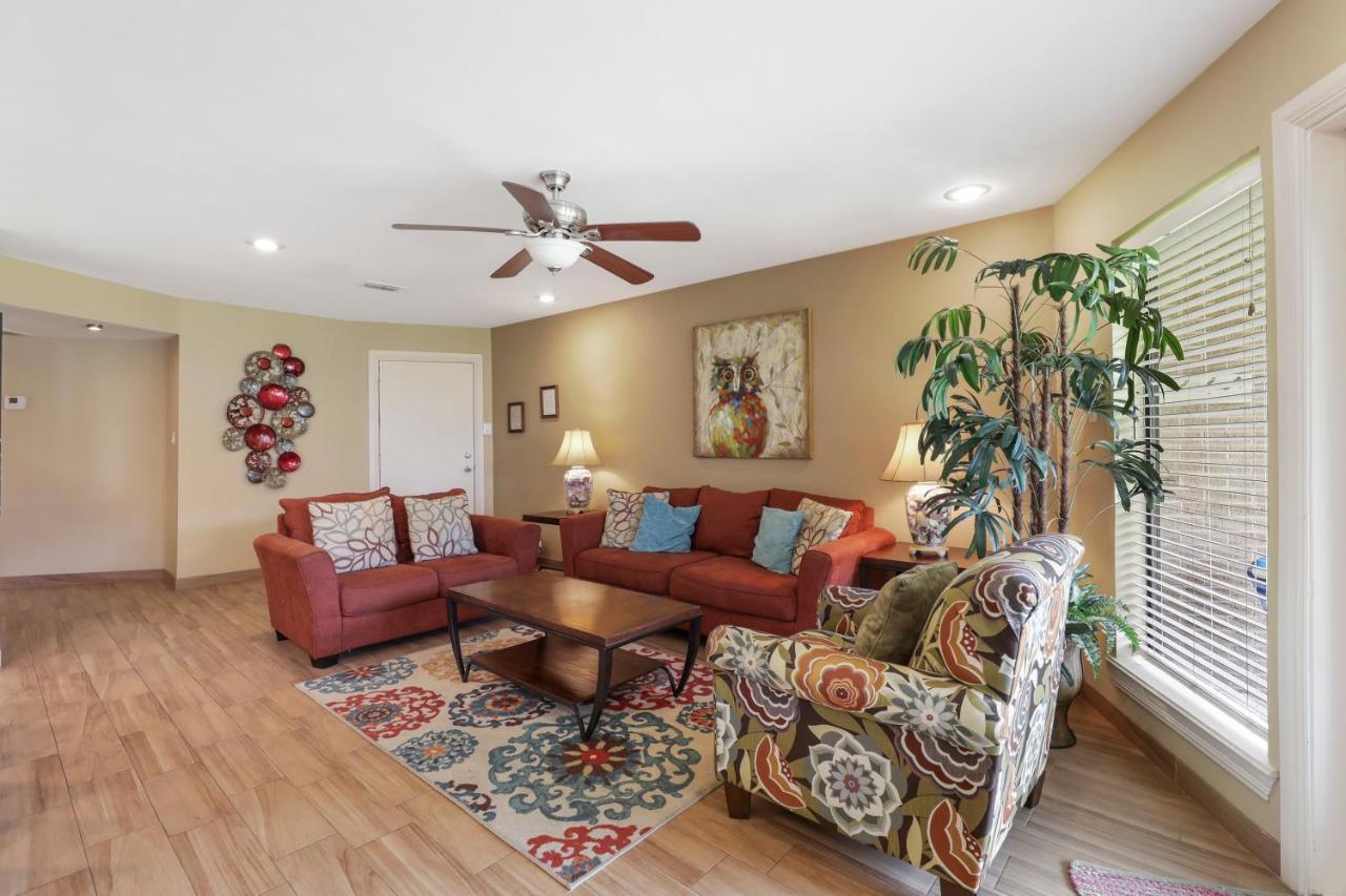 Ground Floor Beachfront Beauty! Steps To The Beach And Pool South Padre Island Esterno foto