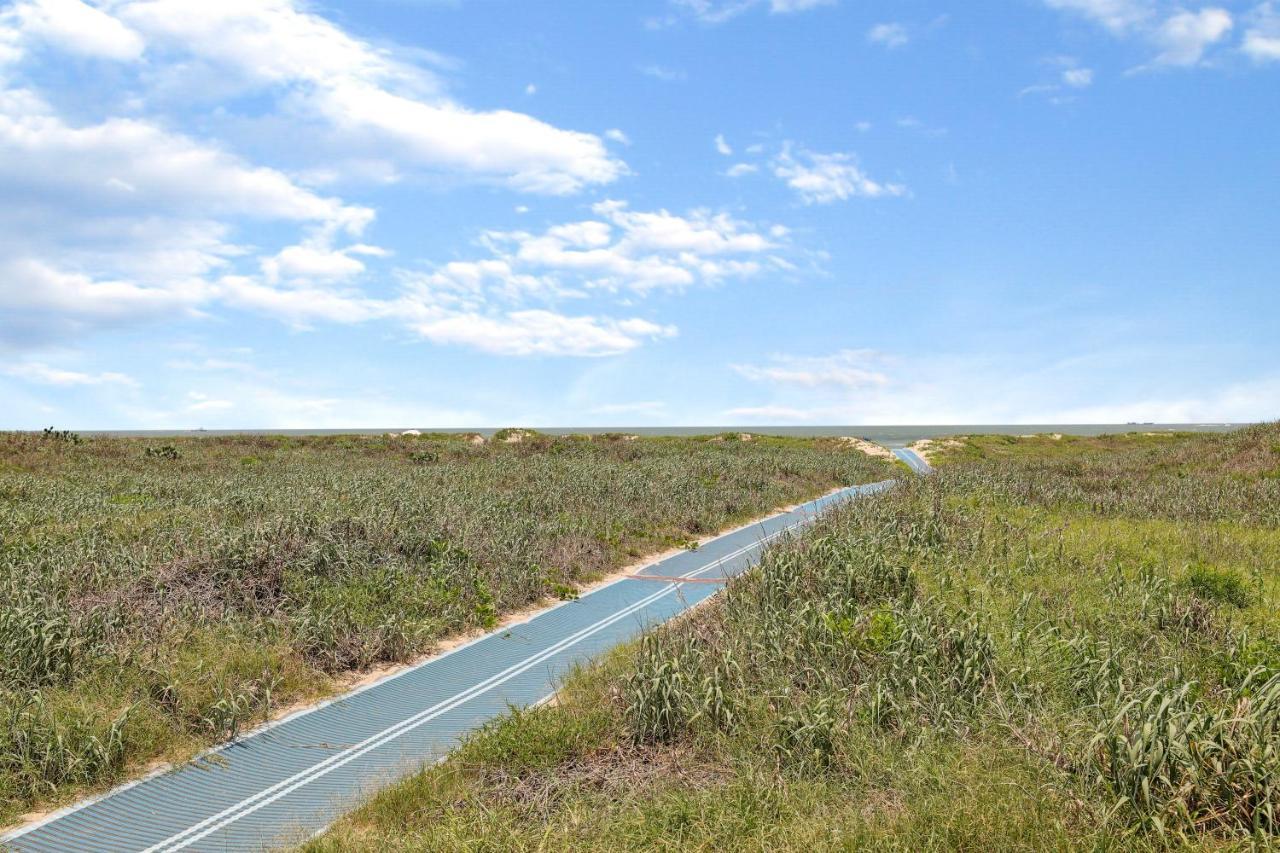 Ground Floor Beachfront Beauty! Steps To The Beach And Pool South Padre Island Esterno foto